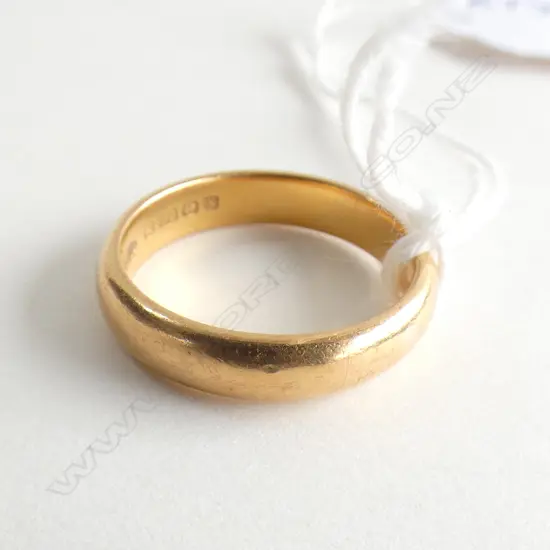 22CT HALLMARKED BAND RING 8.1gm BIRM. 1922