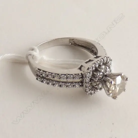 925 & COLOURED DIAMOND AND CZ RING 4.3 GRAMS