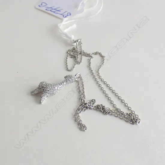 18CT W/GOLD & DIA. GIRAFFE PENDANT ON CHAIN pave set w dia's retail $1480