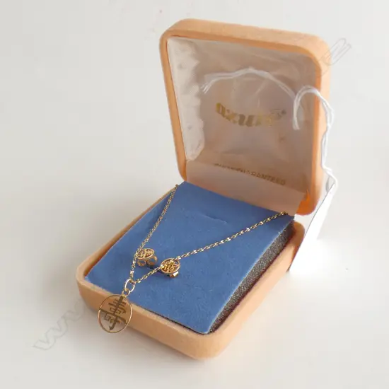 3 PCE SET;GOLD TONE CHAIN WITH 14KT 585 G7 ORIENTAL PENDANT & EARRINGS 