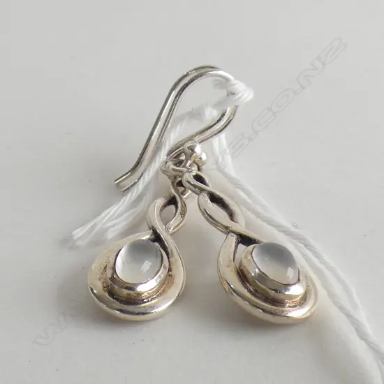 STG SILVER & MOONSTONE EARRINGS 