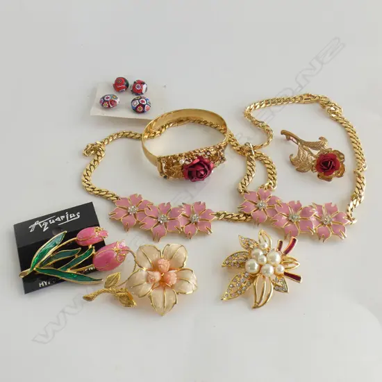 BAG ASST COSTUME JEWELLERY