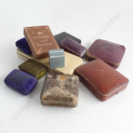 11 ASST. VINTAGE JEWELLERY BOXES