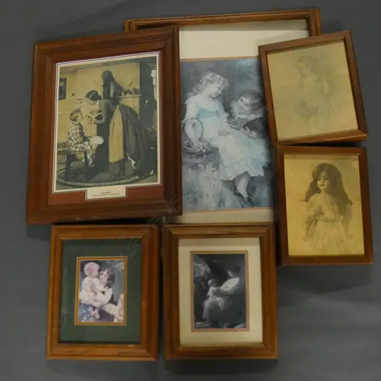 STACK OF 6 ASSORTED SIZES CANADIAN OAK GLAZED PICTURE FRAMES.