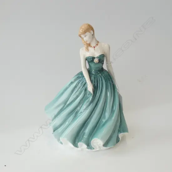 ROYAL DOULTON FIGURINE 'CLASSICS SARAH' HN3978   H215MM