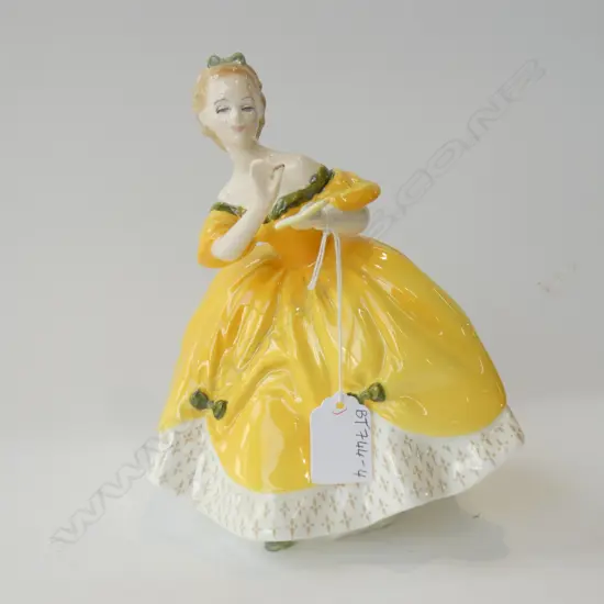 ROYAL DOULTON FIGURINE 'THE LAST WALTZ' HN2315 H200MM