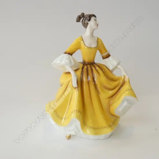 ROYAL DOULTON FIGURINE 'STEPHANIE' HN2807 H200MM