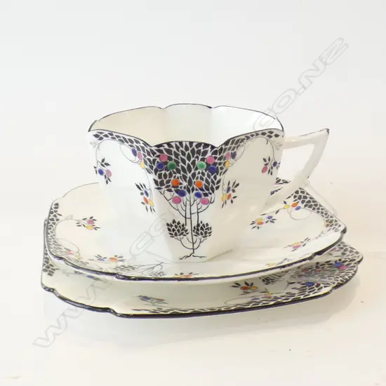 SHELLEY QUEEN ANNE TRIO 'BLACK LEAFY TREE' 11575