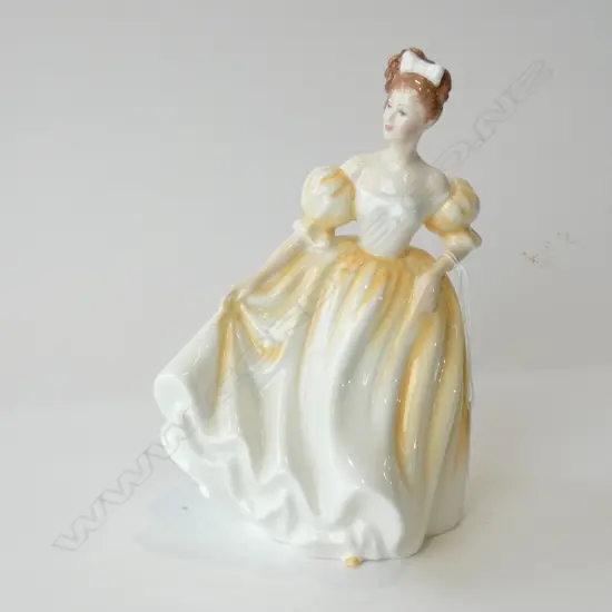 ROYAL DOULTON FIGURINE 'NATALIE' HN3173 H210MM
