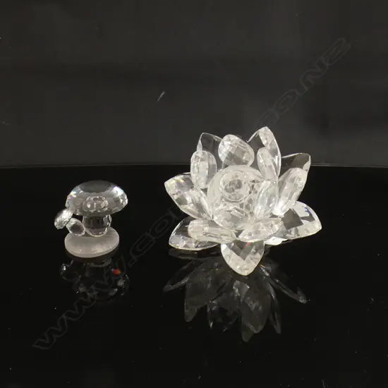 SWAROVSKI CRYSTAL; LOTUS CANDLE HOLDER (DIA75MM) & MUSHROOMS (H30MM)  BOTH IN ORIGINAL BOXES