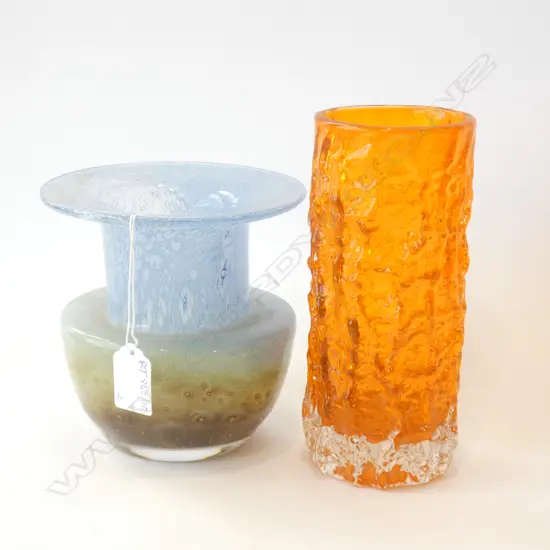 SWEDISH JOHN LAKE SIGNED EKENAS GLASS VASE H.145mm + WHITEFRIARS ORANGE BARK PATTERN LAMP BASE VASE H.190mm