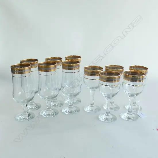 2 SETS OF GOLD EDGED GLASSES (6+5)