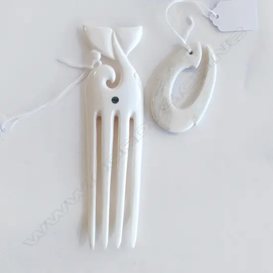 CARVED BONE HERU (COMB) + HEI MATAU