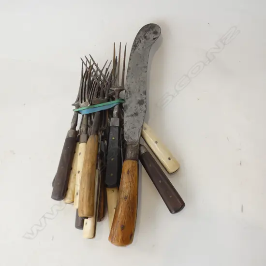 ASST. VINTAGE CUTLERY