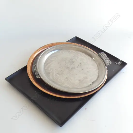 4 VINTAGE TRAYS; 1 1955 NEW YORK BAKELITE, 1 COPPER ETC..