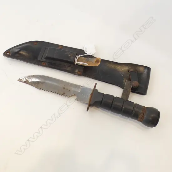 ANTIQUE MILITARY KNIFE IN SHEATH L 310MM