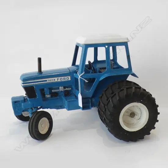 BLUE TOY TRACTOR L.350mm