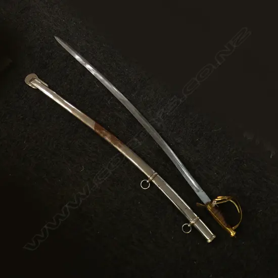 ANTIQUE SWORD AND SHEATH L 1040MM