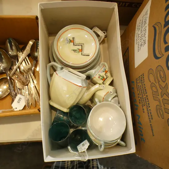 JAPANESE CHILDS TEASET (SOME DAMAGE) AND 4 SILVERINE GLASSES