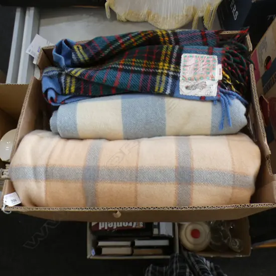 BOX LOT VINTAGE WOOLLEN BLANKETS