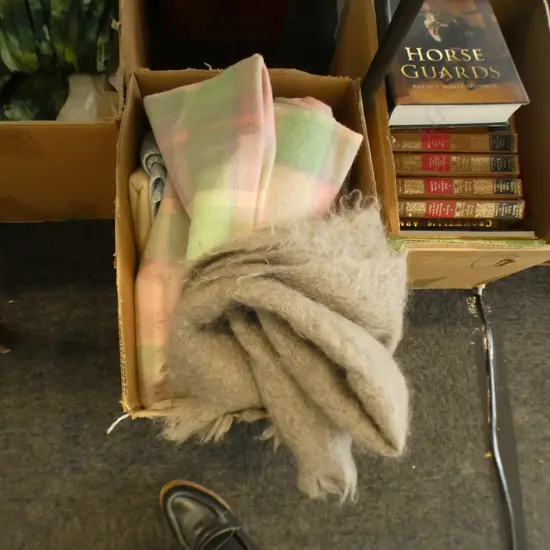 BOX LOT WOOLLEN / MOHAIR BLANKETS