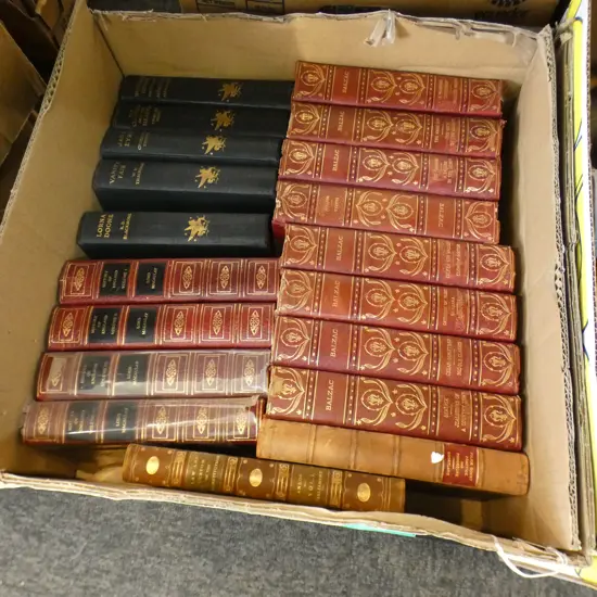 LG BOX WELL BOUND BOOKS 