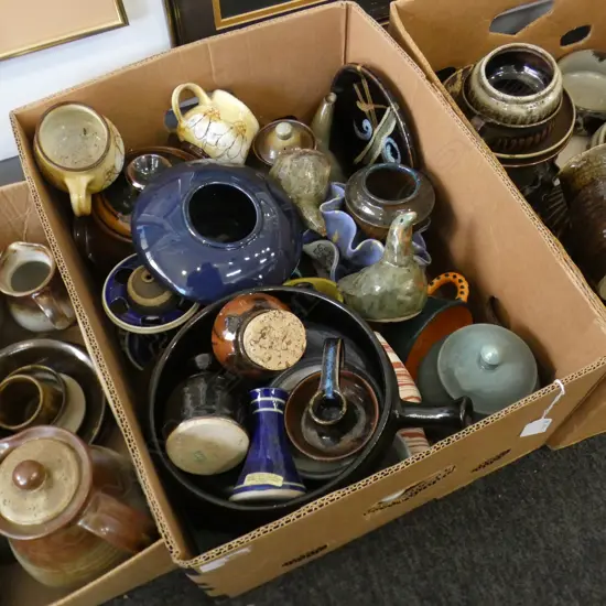 BOX LOT ASST. POTTERY INCL. GARTSIDE