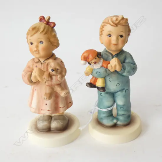 2 PRAYING HUMMEL FIGURINES H.110mm