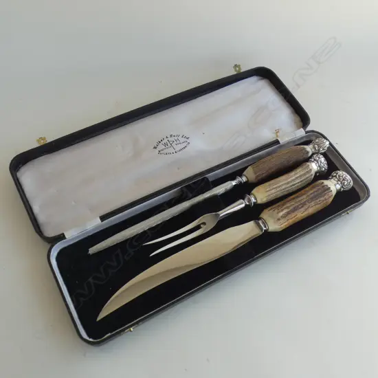 BOXED WALKER & HALL CARVERY SET