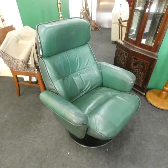 DANSKE MOBLER? GREEN LEATHER LOUNGER ARM CHAIR