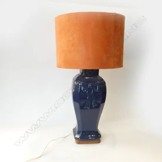 BLUE CERAMIC TABLE LAMP WITH ORANGE FELT SHADE 