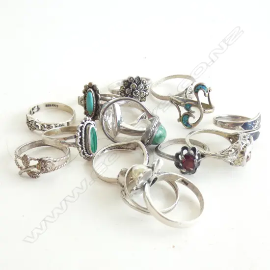 16 SMALL STG RINGS 41 GRAMS