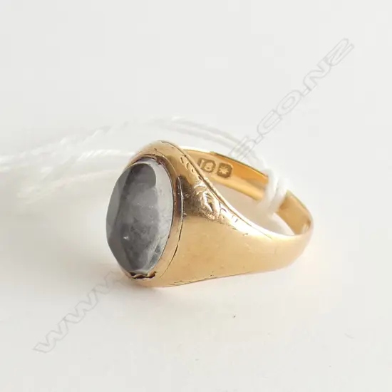 18 CT GOLD RING 6 GRAMS