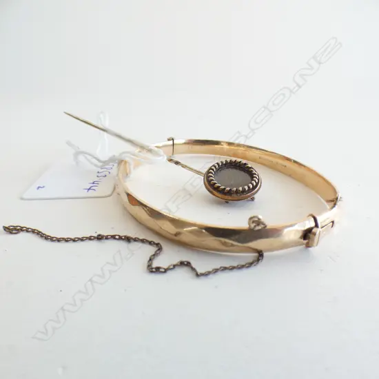 ROLLED GOLD BRACELET & MEMORIUM STICK PIN