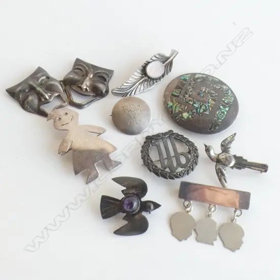 BAG ASST BROOCHES, SOME STG SILVER + OLD RSA BADGE