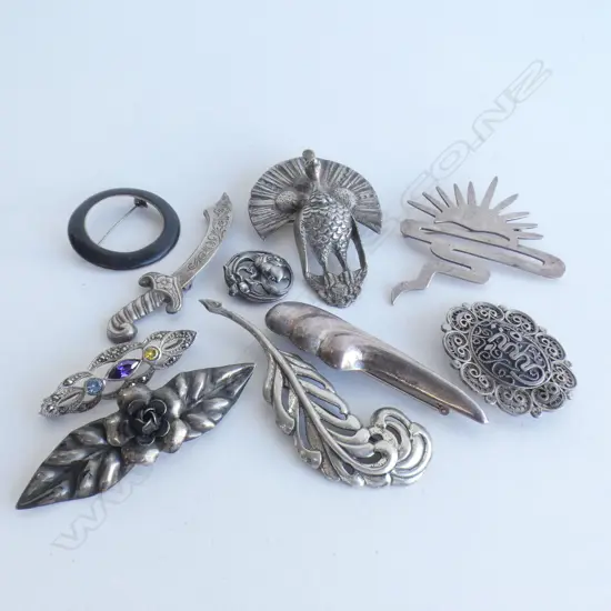 BAG ASST VINTAGE BROOCHES; SOME STG & 925 SILVER