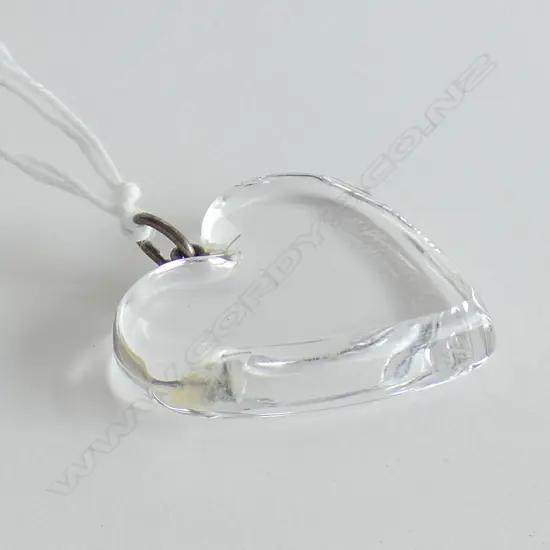VAL SAINT LAMBERT LG GLASS HEART PENDANT - W 35MM IN ORIGINAL BOX