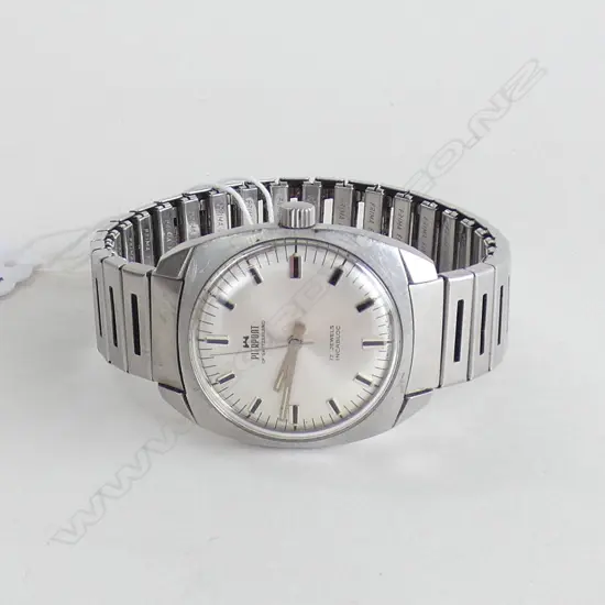 PIERPONT 1970'S GENT'S WRISTWATCH. RUNNING. Expanding bracelet strap