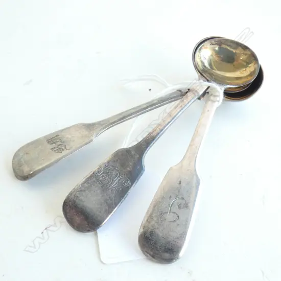 3 HALLMARKED SILVER MUSTARD SPOONS 44 GRAMS