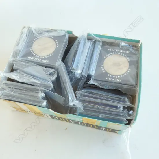 30 NZ MINT UNC $1 DOLLAR COINS; 1967 / COOK 1969, CASED