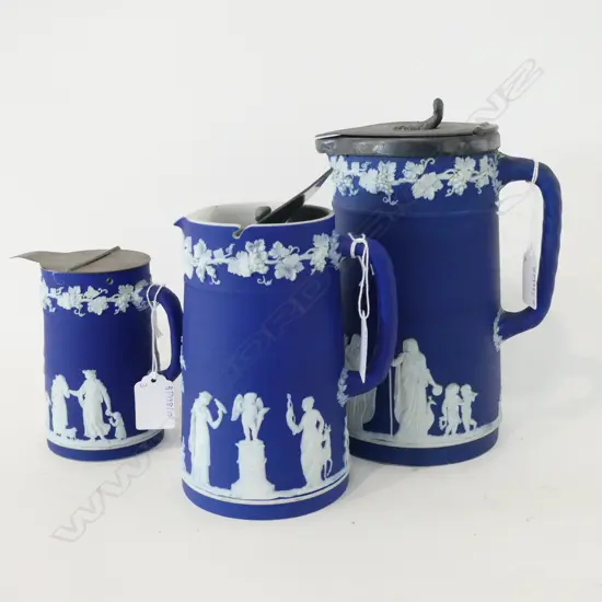 3 BLUE WEDGEWOOD PEWTER LIDDED JUGS, TALLEST: 200mm, FAULTS TO SMALLEST