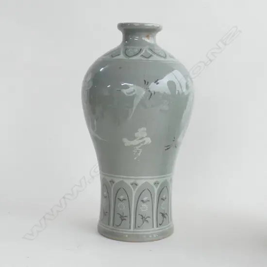 SA JOON LIM CELADON VASE - SIGNATURE TO BASE - H300MM