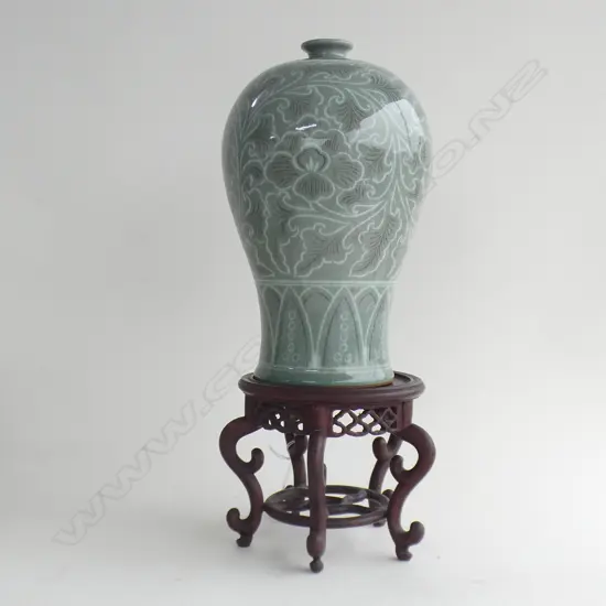 ORIENTAL CELADON(?) VASE WITH WOODEN STAND (460MM)