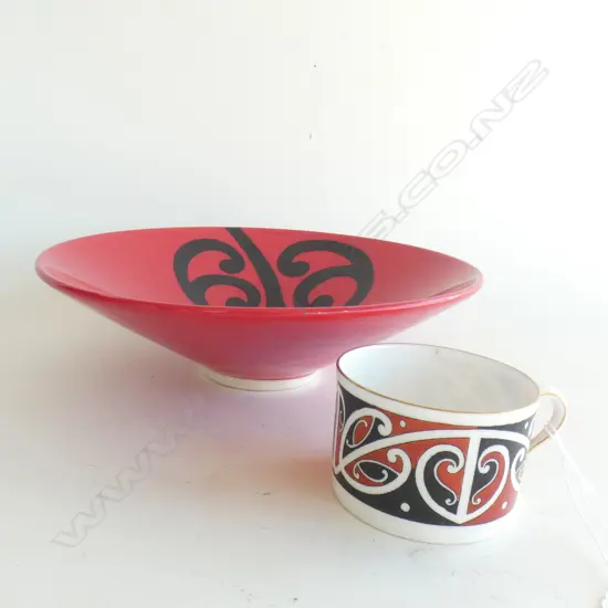 ROYAL DOULTON 'MAORI ART' CUP AF HAIRLINES + RED BOWL w. MAORI DESIGN 250mm dia