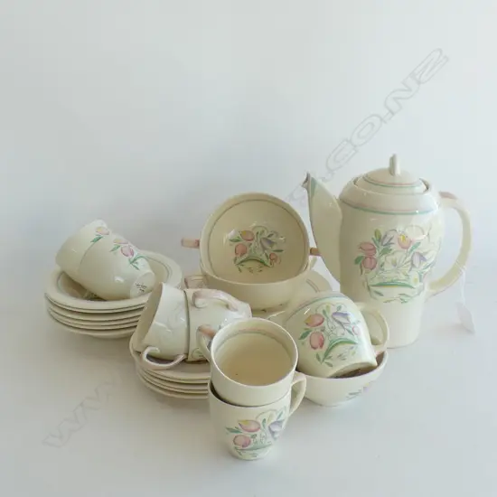 SUSIE COOPER DEMITASSE COFFEE SET; POT, CUPS & SAUCERS, SUGAR BOWL & JUG + 2 SOUP COUPES & SAUCERS & 6 BOWLS