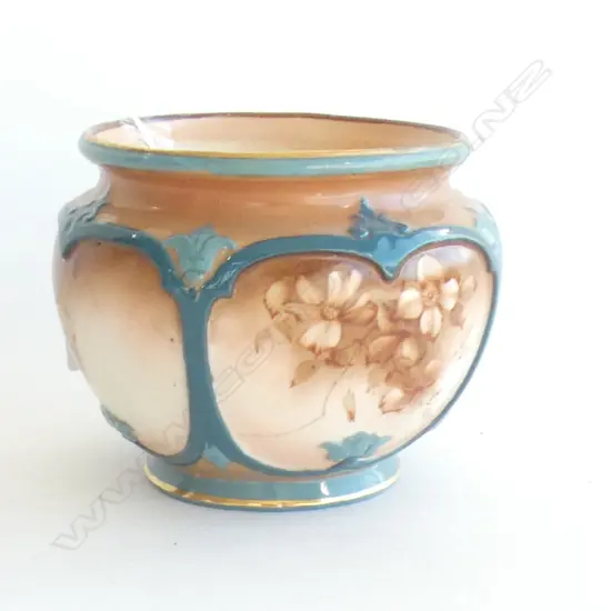 HADLEY'S WORCESTER SMALL BOWL PAINTED FLORALS. CHIP TO FOOT Dia.100mm