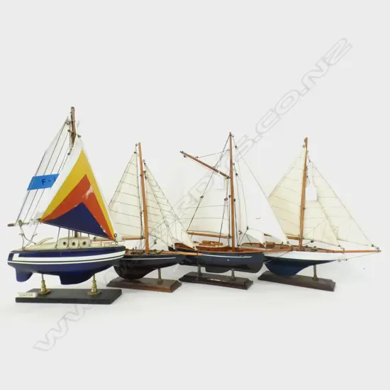 4 MODEL YACHTS H 410 MM