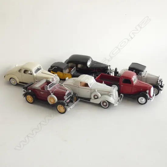 7 MODEL VINTAGE CARS L.150mm