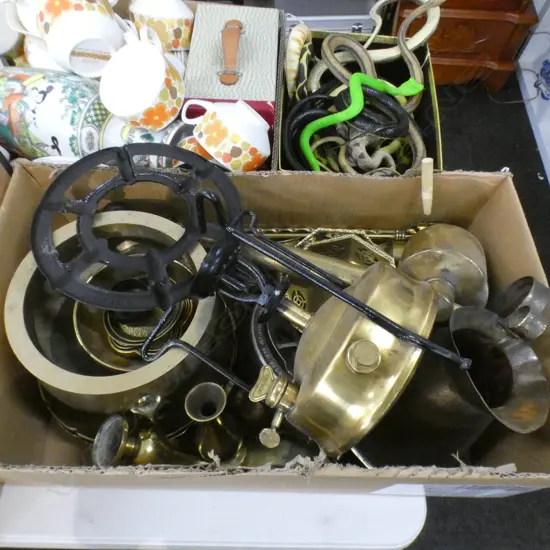 BOX LOT ASST. BRASS ITEMS; BURNER, SPRAYER ETC