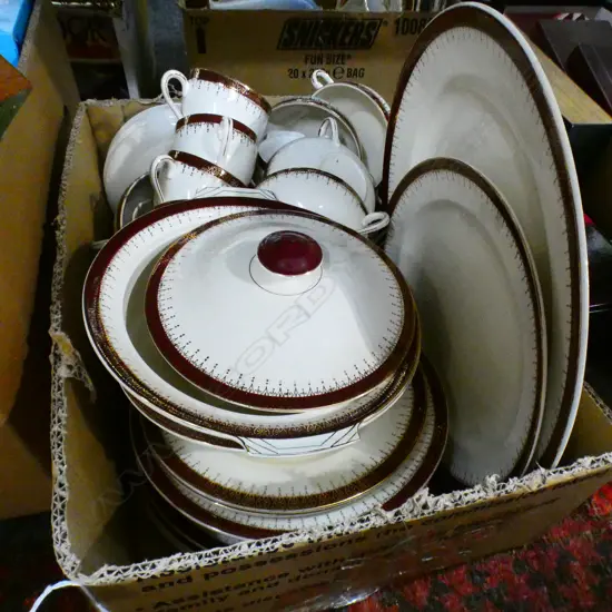  BOX LOT PART MEAKIN DINNER SERVICE